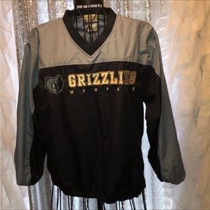 Grizzlies Reebok kids 14-16 pullover jacket Side zipper, pockets, v neck pullove